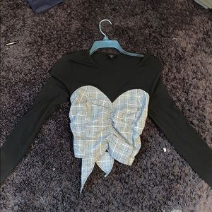 Long sleeve crop top